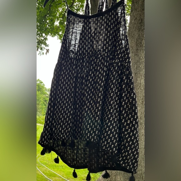 Small Black Spaghetti Strap Halter Tie Back Tank Top a.n.a A New Approach - Picture 3 of 9